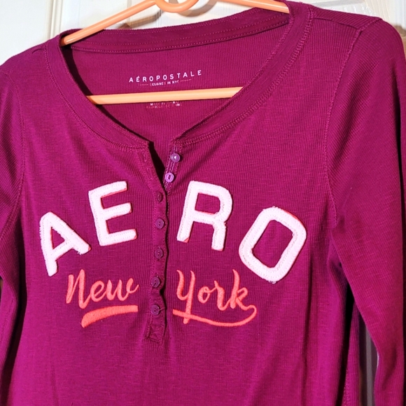 Aeropostale💞 Fuchsia, Ribbed Long sleeve button front Top w/Logo * Size Large * - Picture 5 of 5